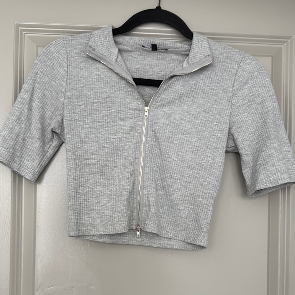 Gray Zip-Up Cropped Top